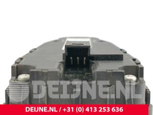 Mercedes eVito Electric window switch O291559 photo 3