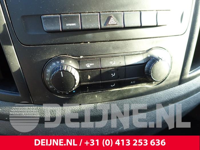 Mercedes eVito Heizung Bedienpaneel O291565