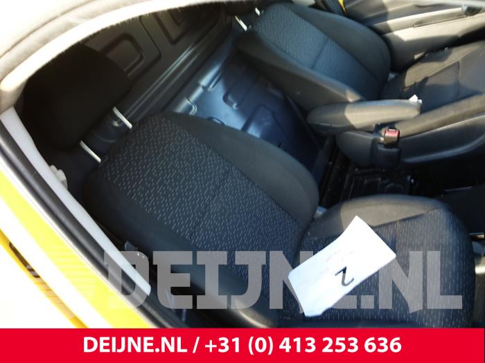 Mercedes eVito Stoel rechts O291589