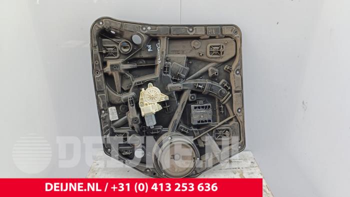 Mercedes eVito Fenstermechanik 2-türig rechts vorne O291603
