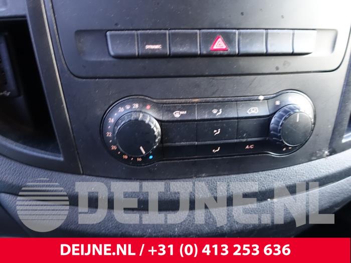 Mercedes eVito Heizung Bedienpaneel O291649