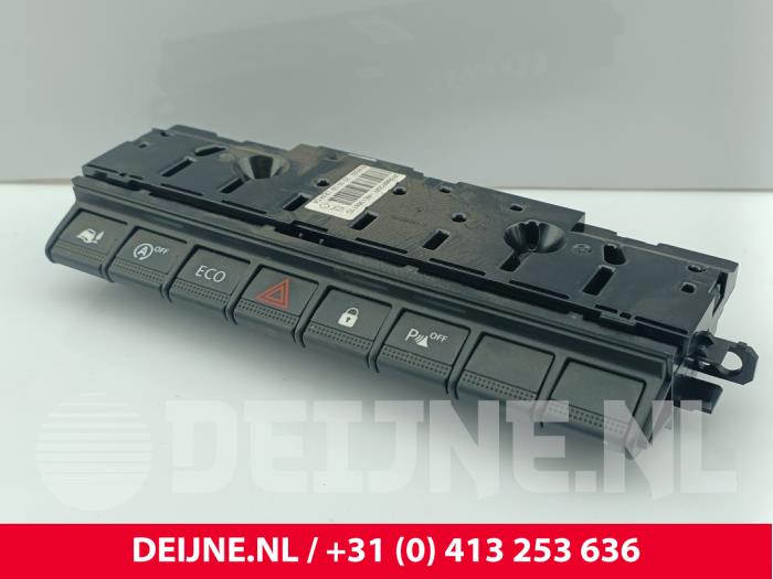 Nissan Interstar Panikbeleuchtung Schalter O291704