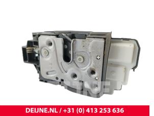 Volvo XC40 Deurslot Mechaniek 4Deurs rechts-achter O291885 foto 2