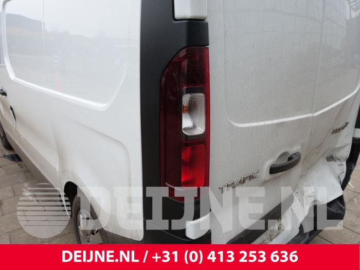 Renault Trafic Achterlicht links O291732