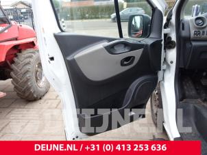 Renault Trafic Portier 2Deurs links O291758 foto 2