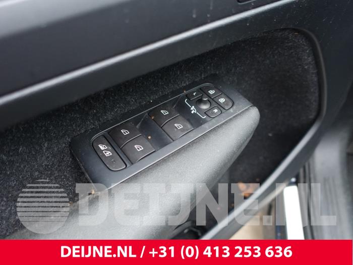 Volvo XC40 Electric window switch O291848
