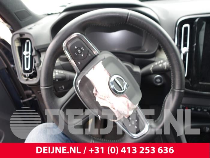 Volvo XC40 Lenkrad O291866