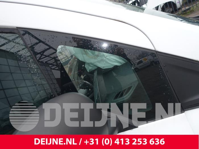 Nissan Townstar Driehoeks Ruit rechts-voor O291956