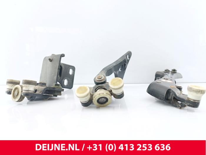Ford Transit Schiebetürrolle rechts O292019