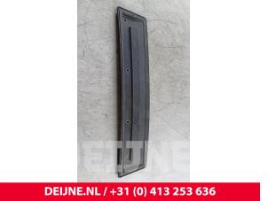 Tesla Model S Kentekenplaathouder voor O292021 foto 3