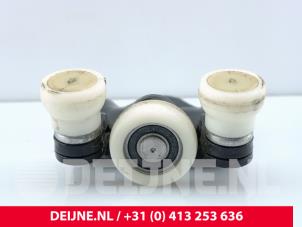 Ford Transit Custom Sliding door roller, right O291818 photo 3
