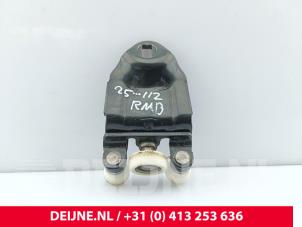 Ford Transit Custom Sliding door roller, right O291818 photo 2