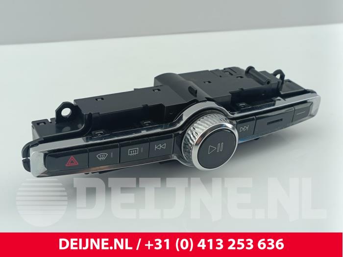 Volvo V90 Radiobedienfeld O291906