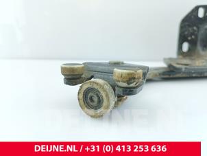 Mercedes Vito Schiebetürrolle rechts O291817 foto 3