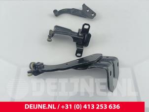 Mercedes eVito Sliding door roller, right O292018 photo 3