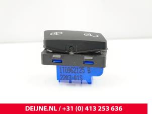 Volkswagen Caddy Central locking switch O292154 photo 3