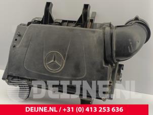 Gebruikte Luchtfilterhuis Mercedes Vito (447.6) 1.6 111 CDI 16V Prijs € 54,45 Inclusief btw aangeboden door van Deijne Onderdelen Uden B.V.