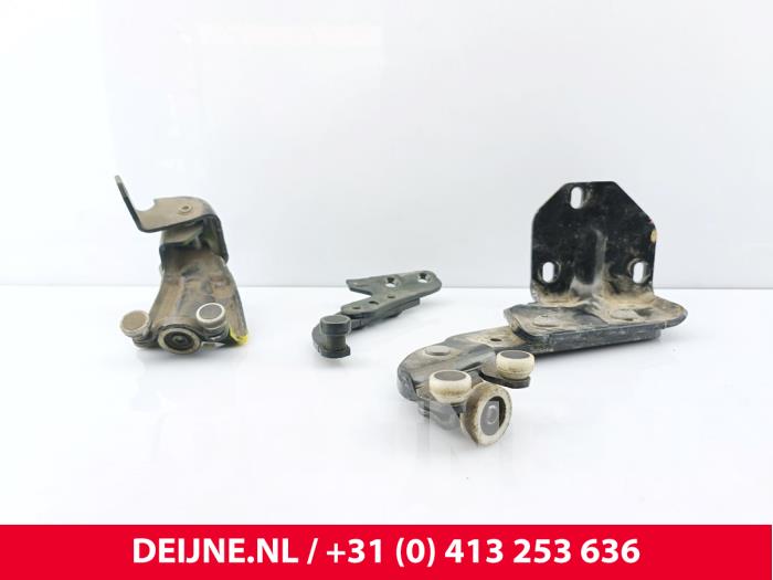 Mercedes eVito Schiebetürrolle rechts O292246