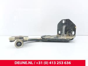 Mercedes eVito Schiebetürrolle rechts O292246 foto 2