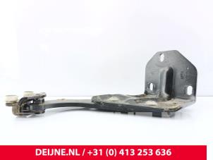 Mercedes eVito Sliding door roller, right O292247 photo 3