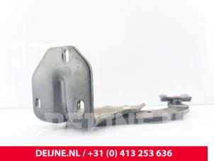 Mercedes eVito Schiebetürrolle rechts O292255 foto 3
