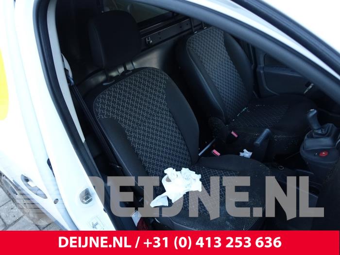 Renault Kangoo Sitz rechts O292370