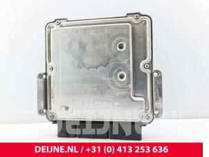 Opel Vivaro Computer Motormanagement O292454 foto 2