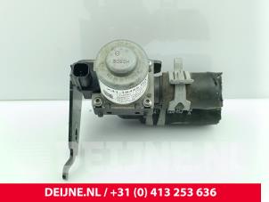 Ford Transit Electric heater valve O292535 photo 3