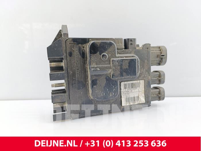 Nissan NV300 Voltage regulator O292572