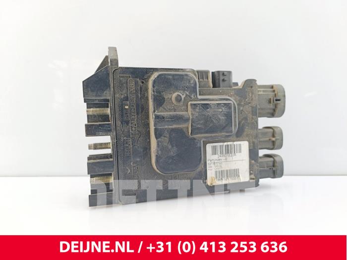 Opel Vivaro Spannungsregler O292580