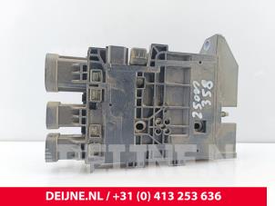 Opel Vivaro Spannungsregler O292580 foto 2