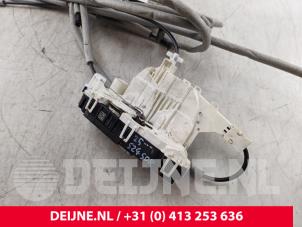MAN TGE Schiebetür Schließmechanik rechts O292616 foto 3