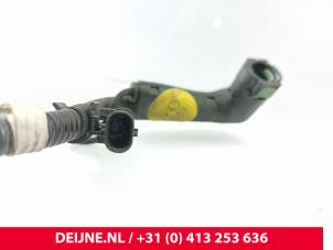 Mercedes Sprinter Adblue leiding O292682 foto 3