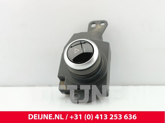Lynk & Co 01 MMI switch O292685