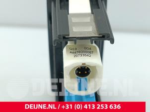 Mercedes Vito AUX/USB aansluiting O292693 foto 3