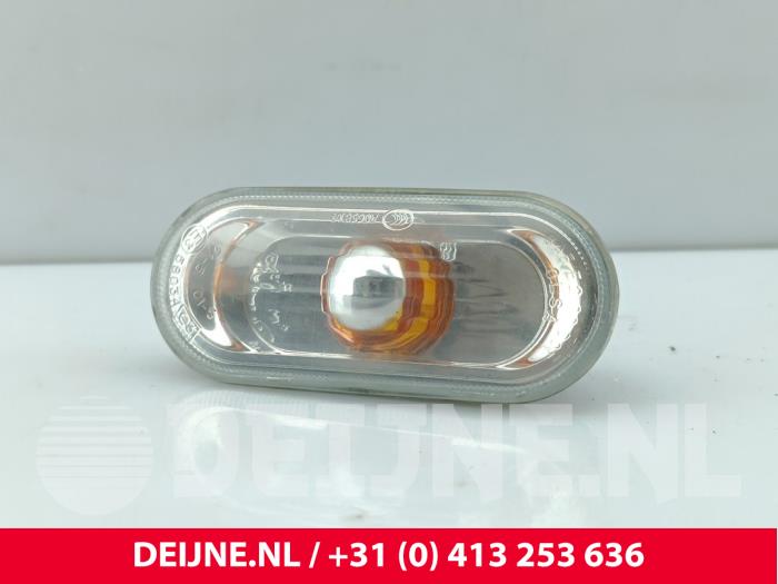 Volkswagen Amarok Front wing indicator, right O292747
