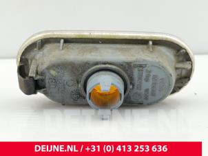 Volkswagen Amarok Front wing indicator, right O292747 photo 2