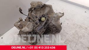 Opel Vivaro Versnellingsbak O292807 foto 3
