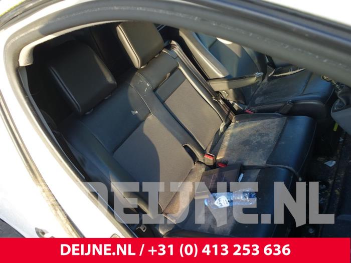 Opel Vivaro Bank rechts vorne O292837