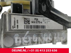 Opel Vivaro Power steering pump O292873 photo 3