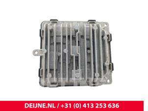 Volvo XC40 Module LED headlight O292896 photo 3