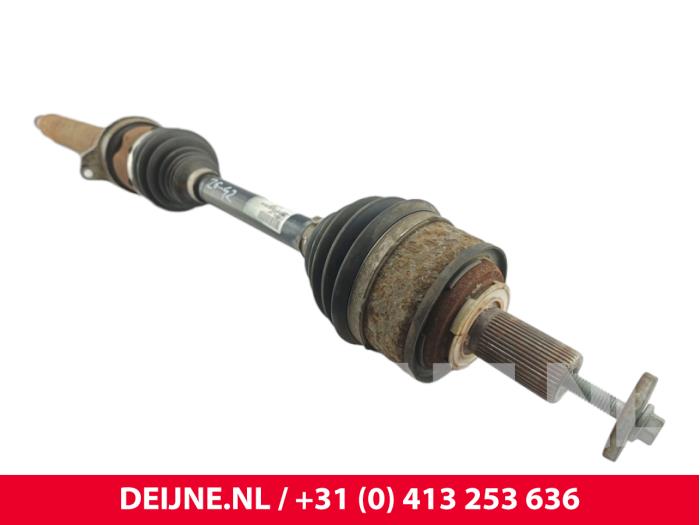 Gebruikte Steekas rechts-voor Volvo V90 II (PW) 2.0 D4 16V Prijs € 240,00 Margeregeling aangeboden door van Deijne Onderdelen Uden B.V.