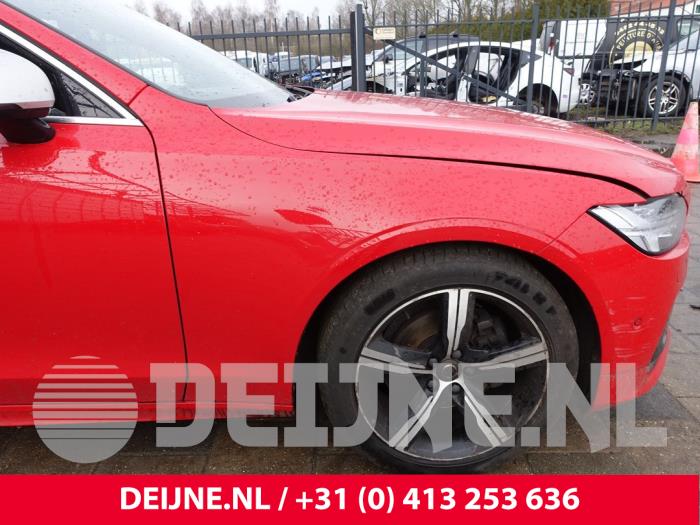 Volvo V90 Kotflügel rechts vorne O293090