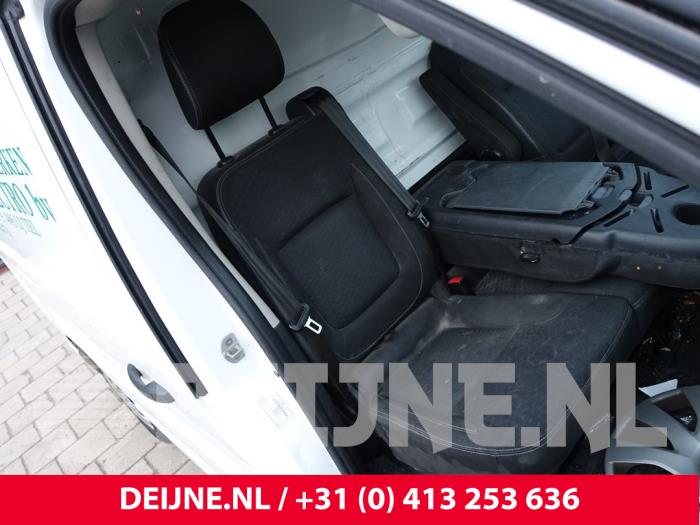 Opel Vivaro Bank rechts vorne O293162