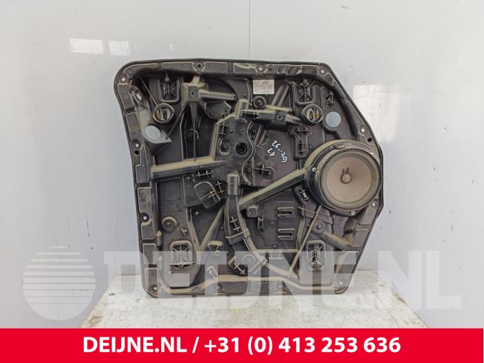 Mercedes eVito Fenstermechanik 2-türig links vorne O293304