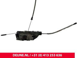 Mercedes eVito Deurslot Mechaniek 2Deurs rechts O293308 foto 3