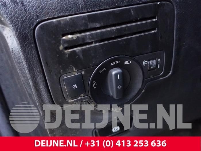 Mercedes eVito Licht Schalter O293302