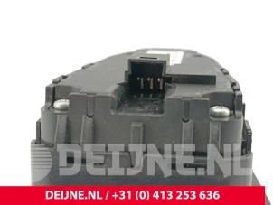 Mercedes eVito Electric window switch O293258 photo 3