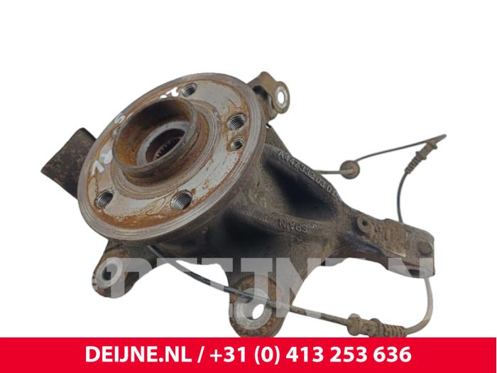 Mercedes eVito Achsschenkel rechts vorne O293264