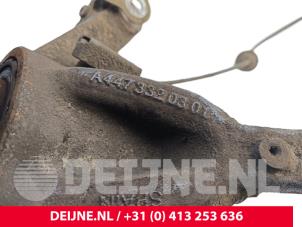 Mercedes eVito Achsschenkel rechts vorne O293264 foto 3